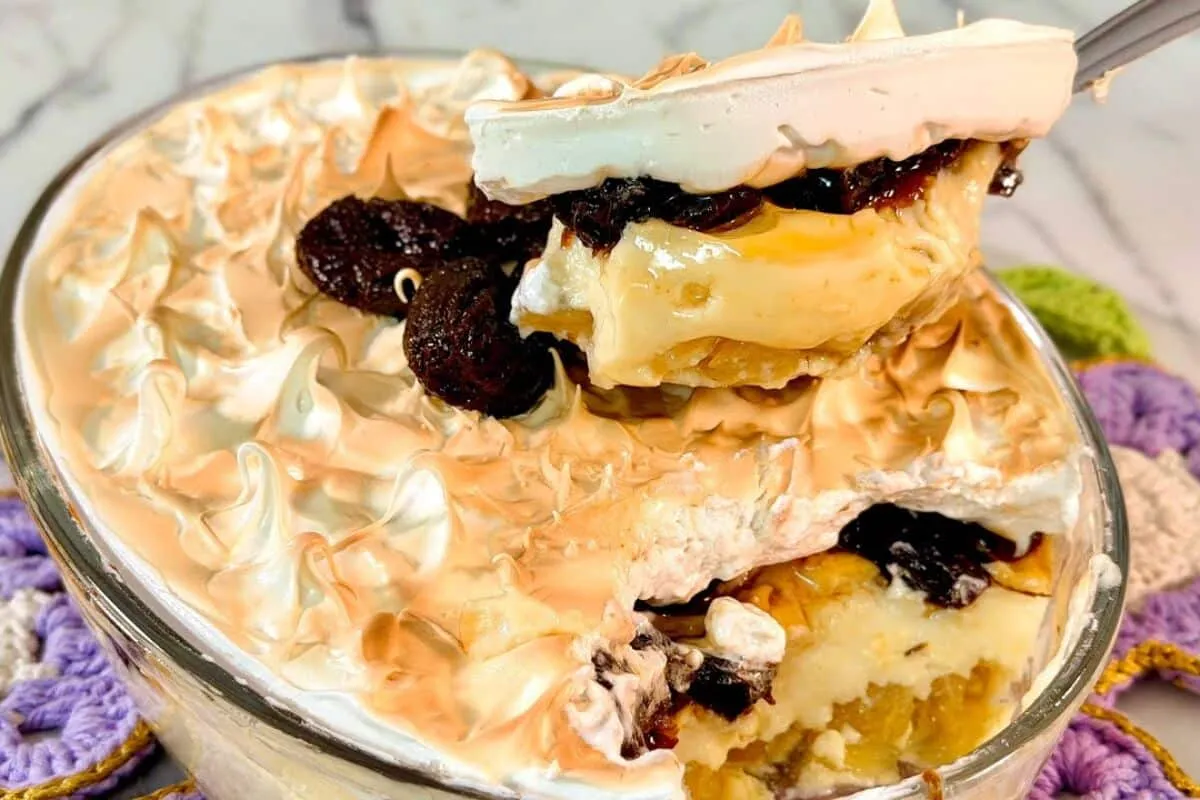 Sobremesa de abacaxi: a receita nostálgica dos anos 90 que faz muito sucesso pelo creme super geladinho