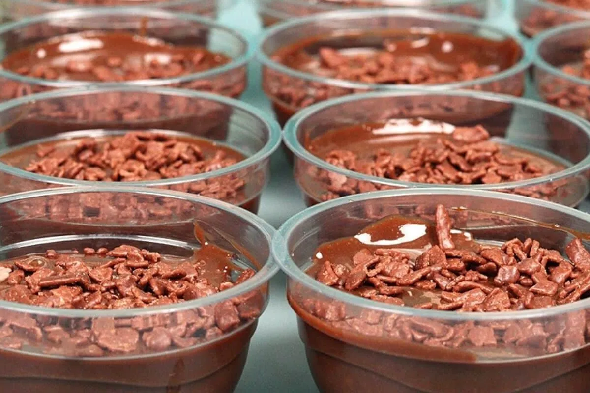 Sobremesa de chocolate: não fico sem dinheiro com essa sobremesa no pote, fácil e cremosa