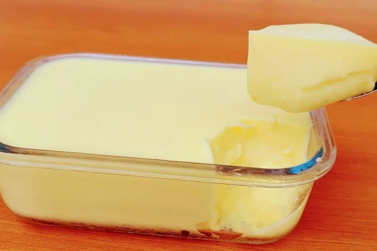 Sobremesa sem leite condensado e sem creme de leite: misturou, gelou, está pronta