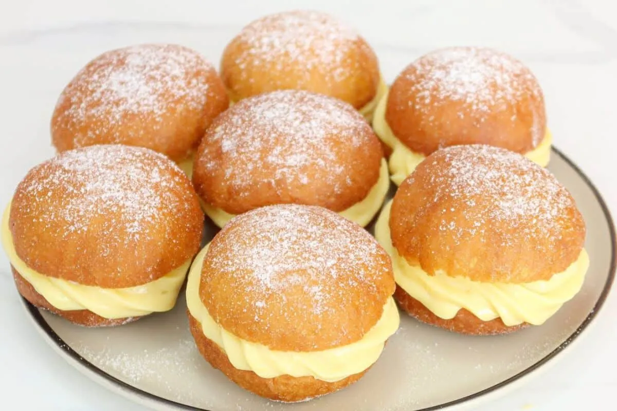 Sonho de padaria fofinho e recheado receita simples e irresistível para fazer em casa