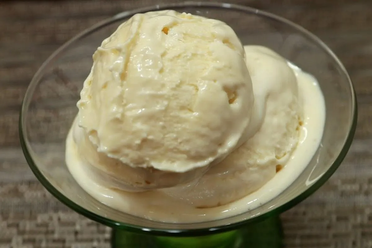 Sorvete de creme caseiro simples de fazer: a sobremesa perfeita para o calor