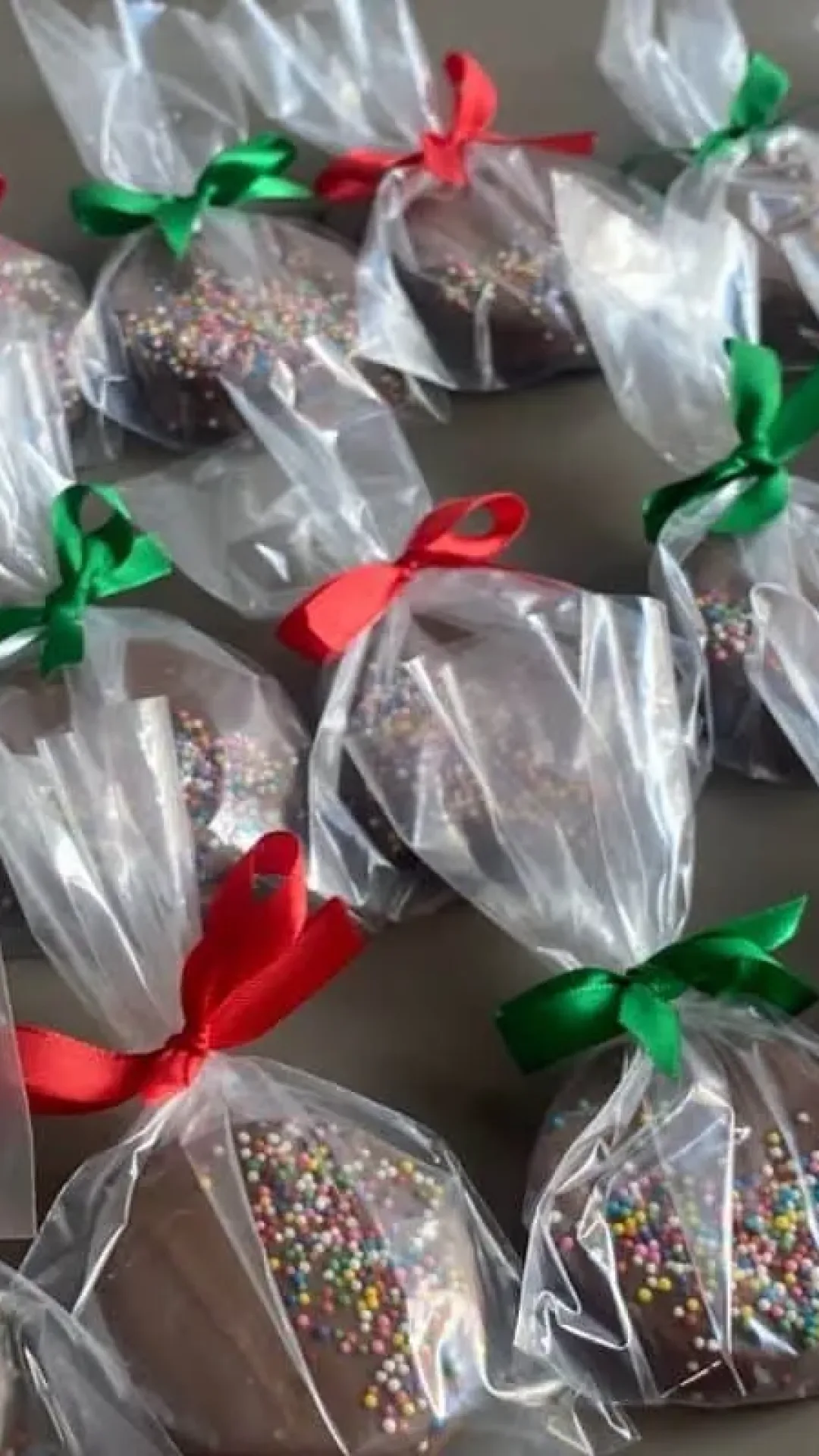 Alfajor de Natal: faça para a festa de fim de ano, só 3 ingredientes, fácil e rápido de fazer