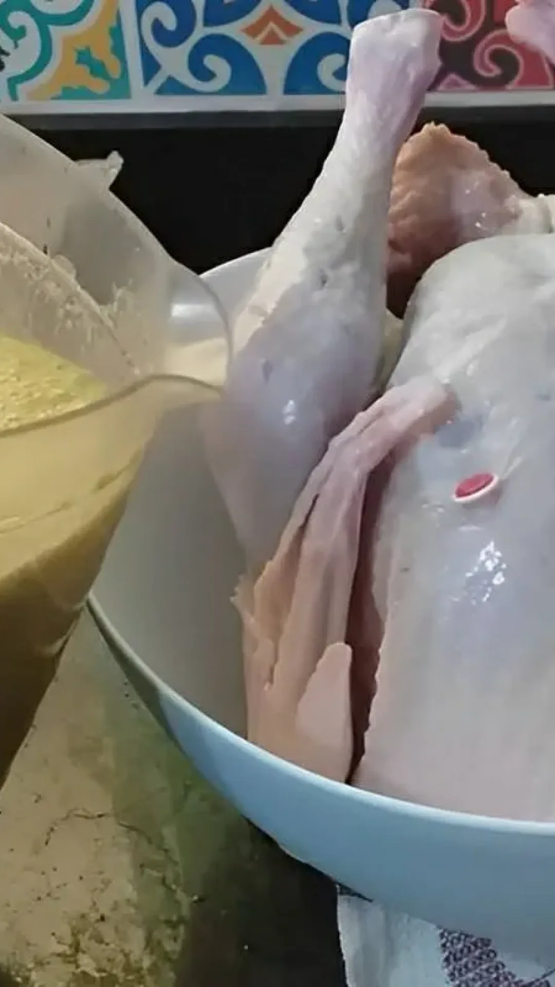 Aprenda como temperar e preparar um chester de natal que fica espetacular
