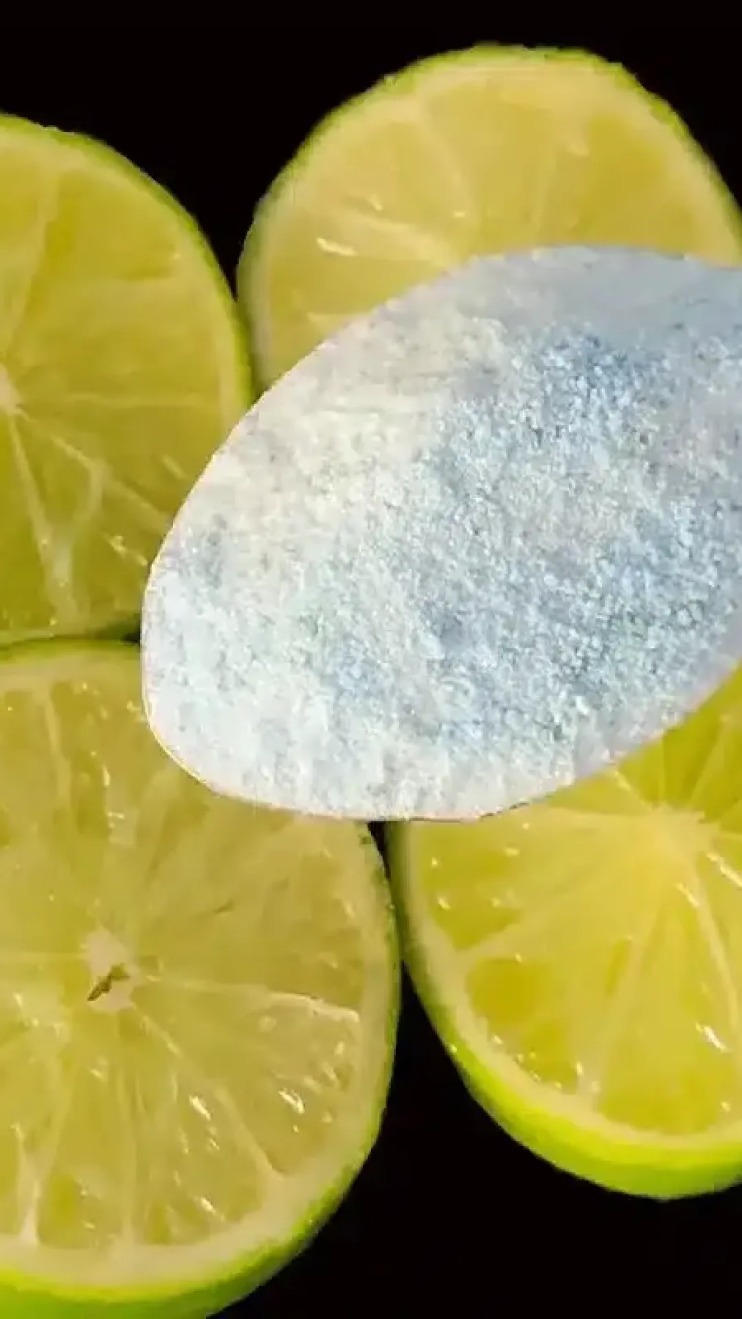 Aprendi a fazer um multiuso caseiro perfumado e concentrado que serve para limpeza geral