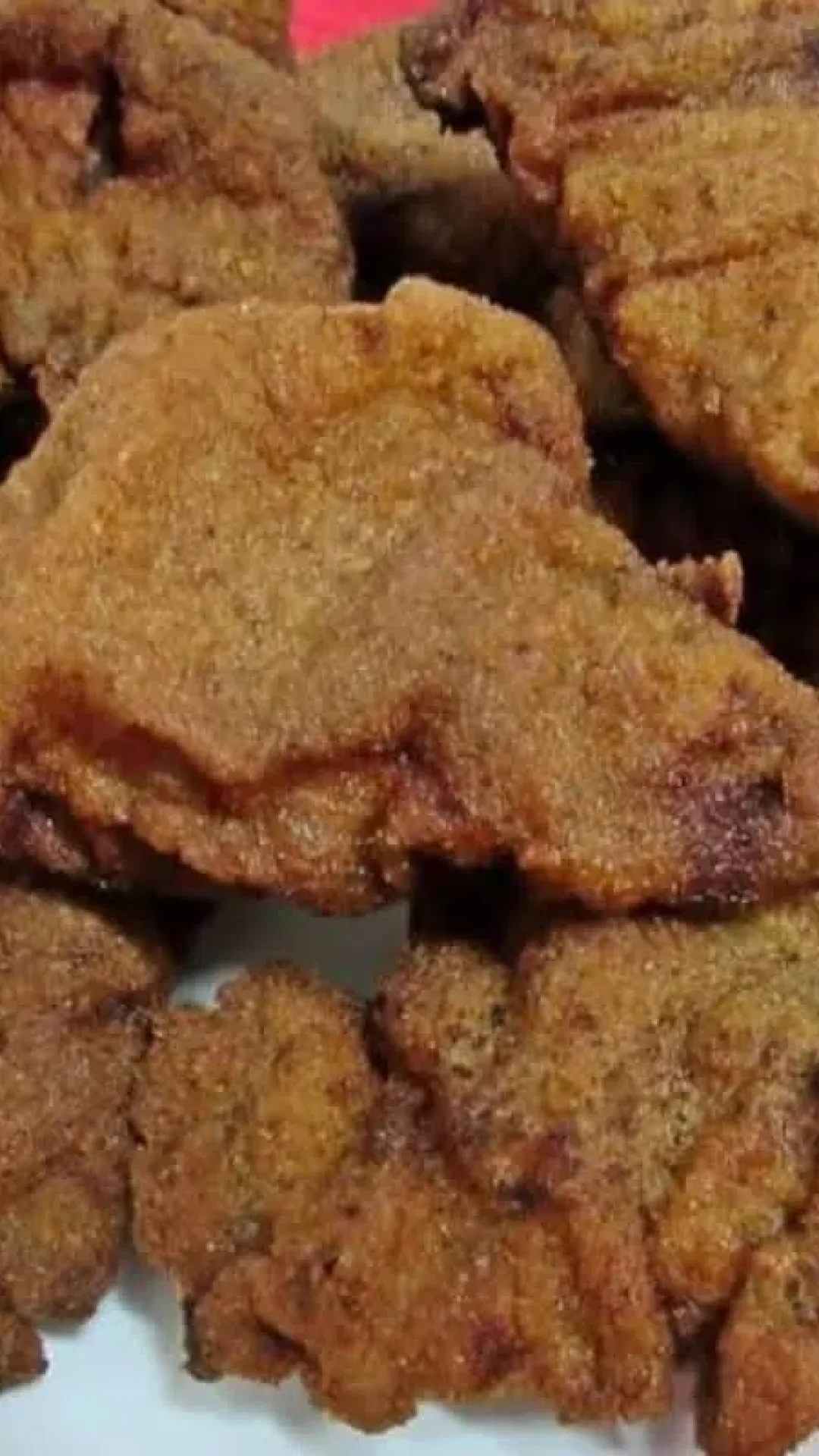 Bife à milanesa de restaurante: aprenda o segredo para a casquinha não soltar da carne