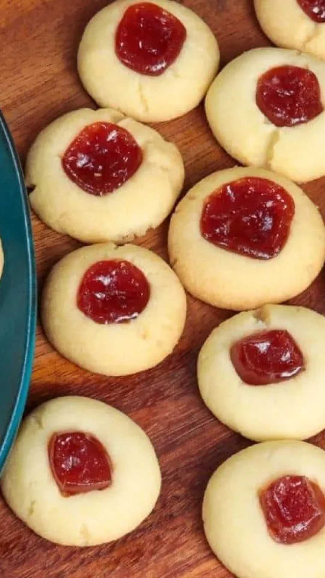 Biscoitinho amanteigado com goiabada que a cara do seu natal em família