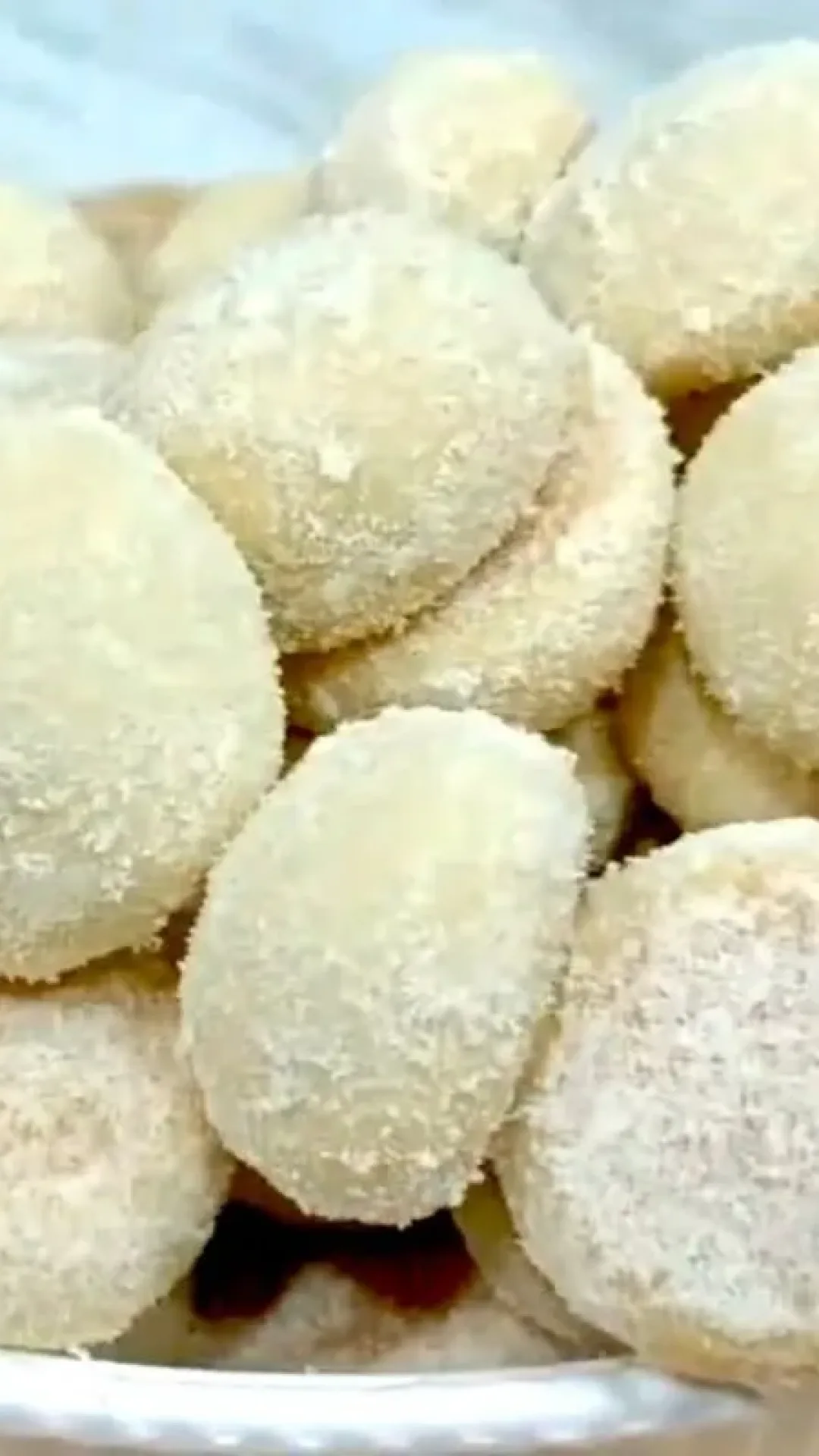 Biscoitinhos de ninho, que derretem na boca e são excelentes para vender ou servir com um cafezinho