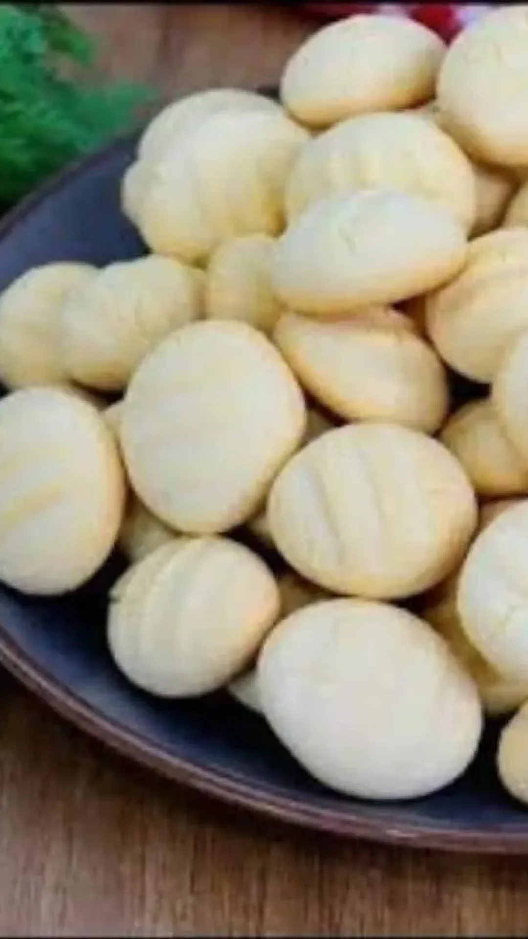 Bolachinha de maisena super fácil de fazer com apenas 3 ingredientes básicos