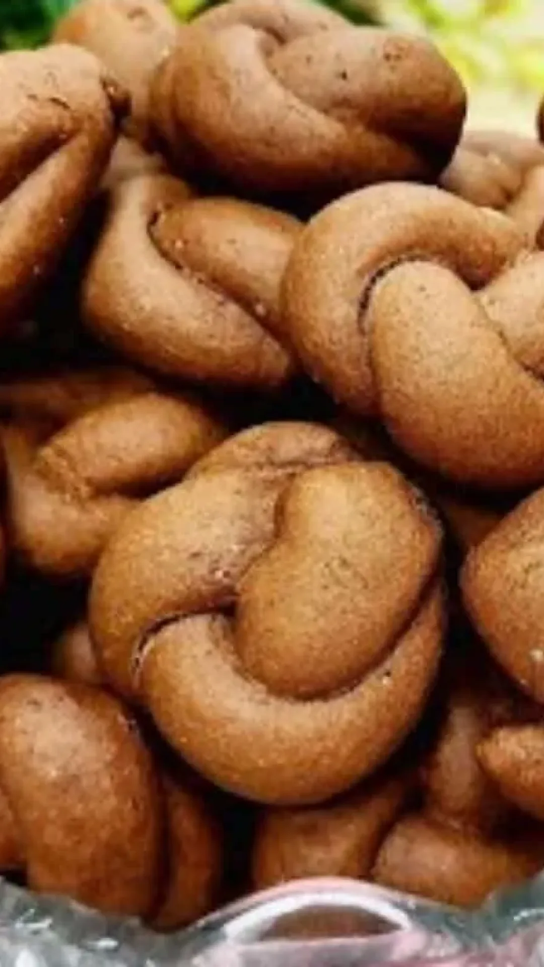 Bolachinha torcida de chocolate que derrete na boca e é muito fácil de fazer