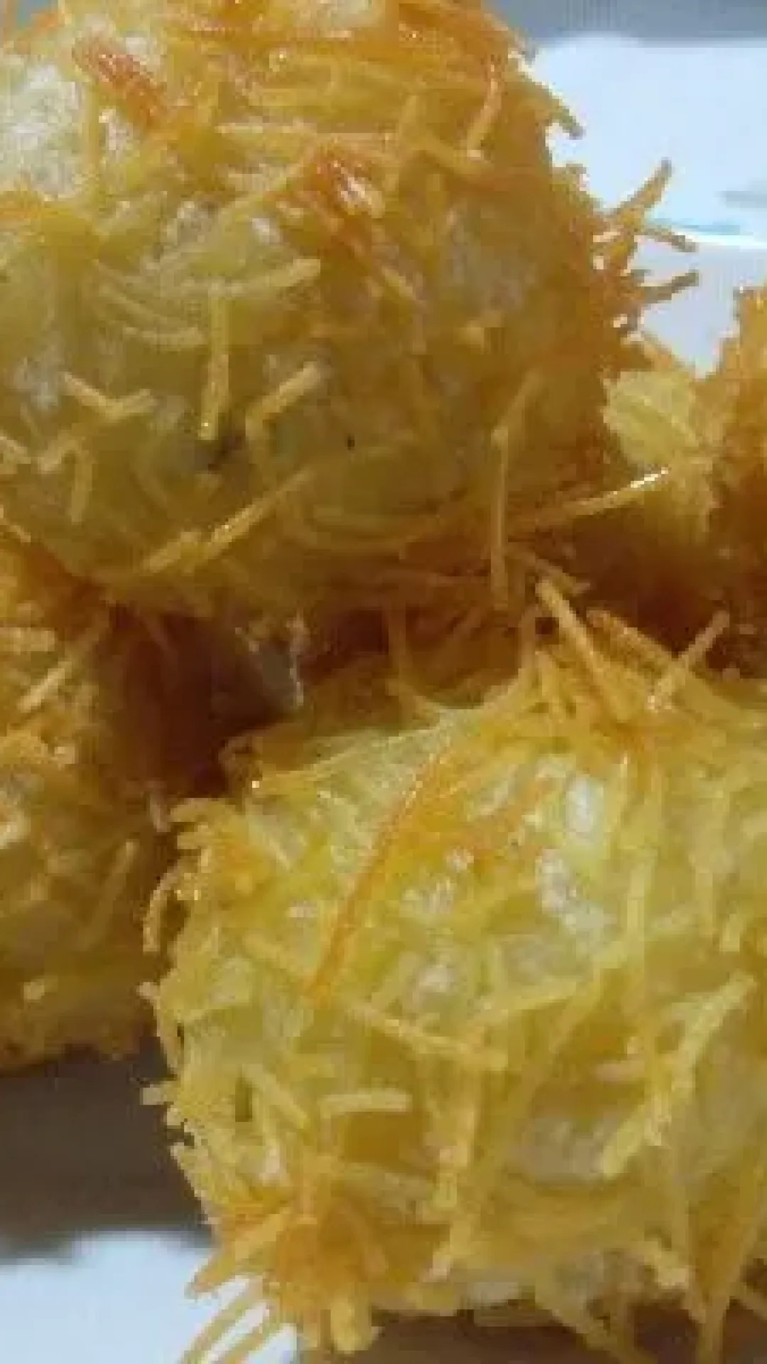 Bolinhas de Queijo com Macarrão Cabelo de Anjo – Crespinhos