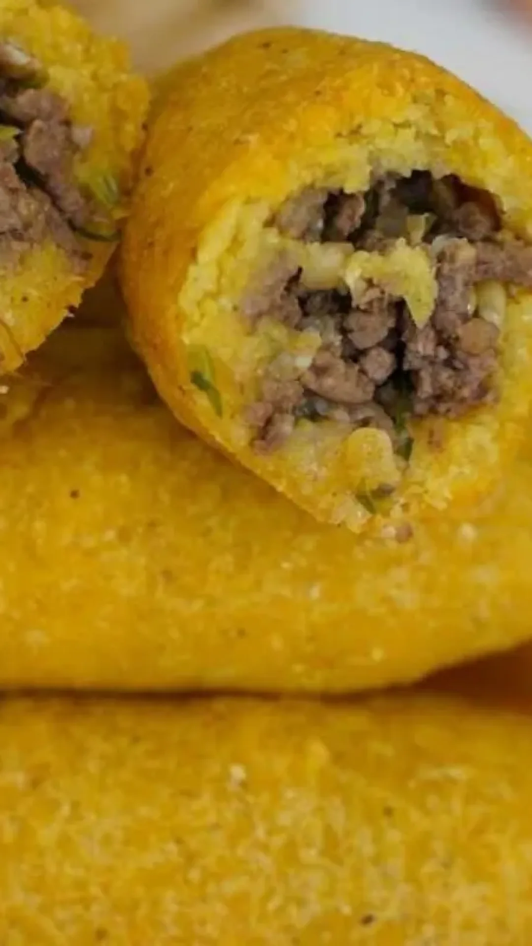 Bolinho caipira recheado muito fácil de fazer que é impossível comer apenas um