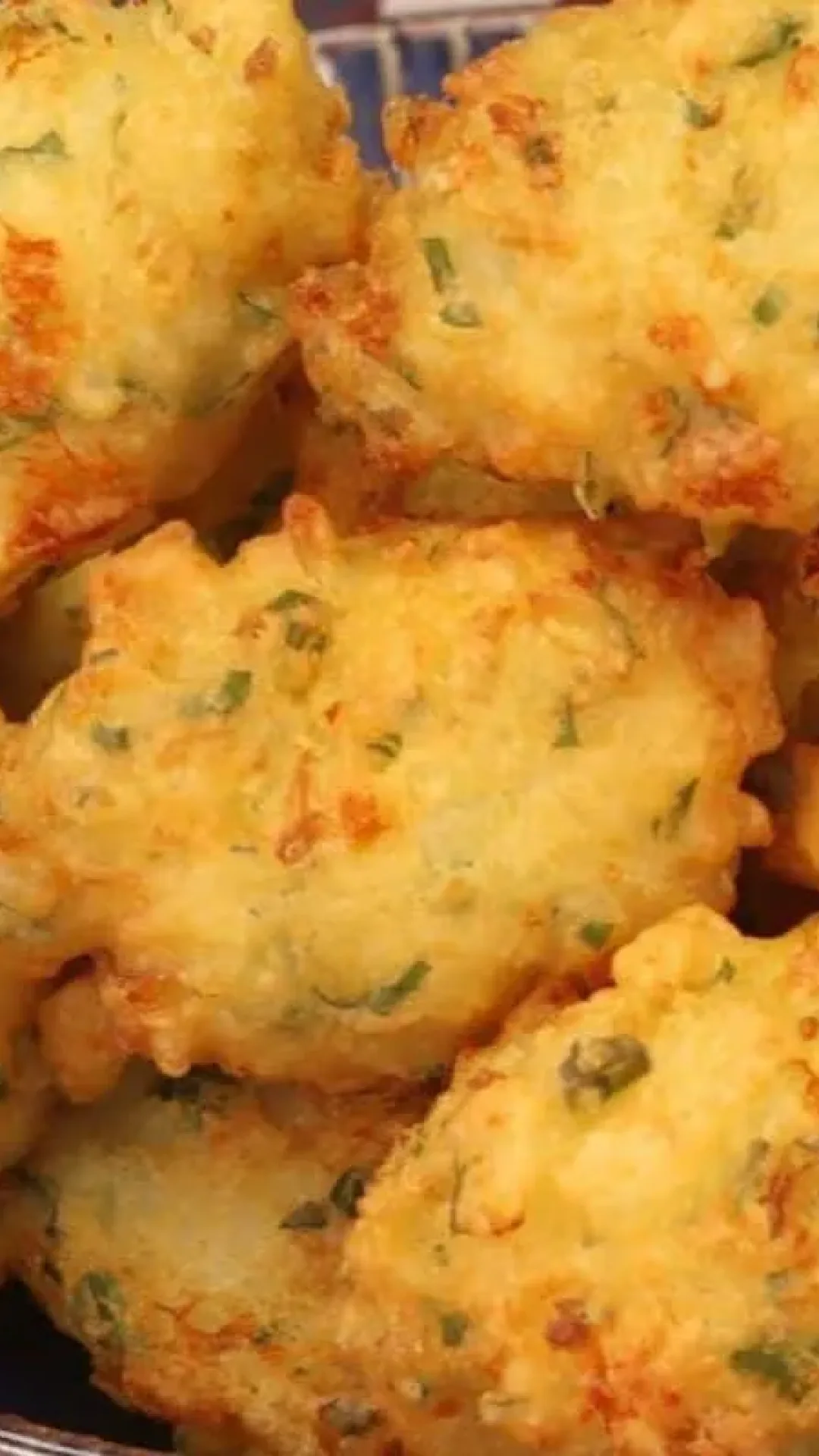 Bolinho de arroz delicioso e fácil para não desperdiçar o que sobrou do almoço