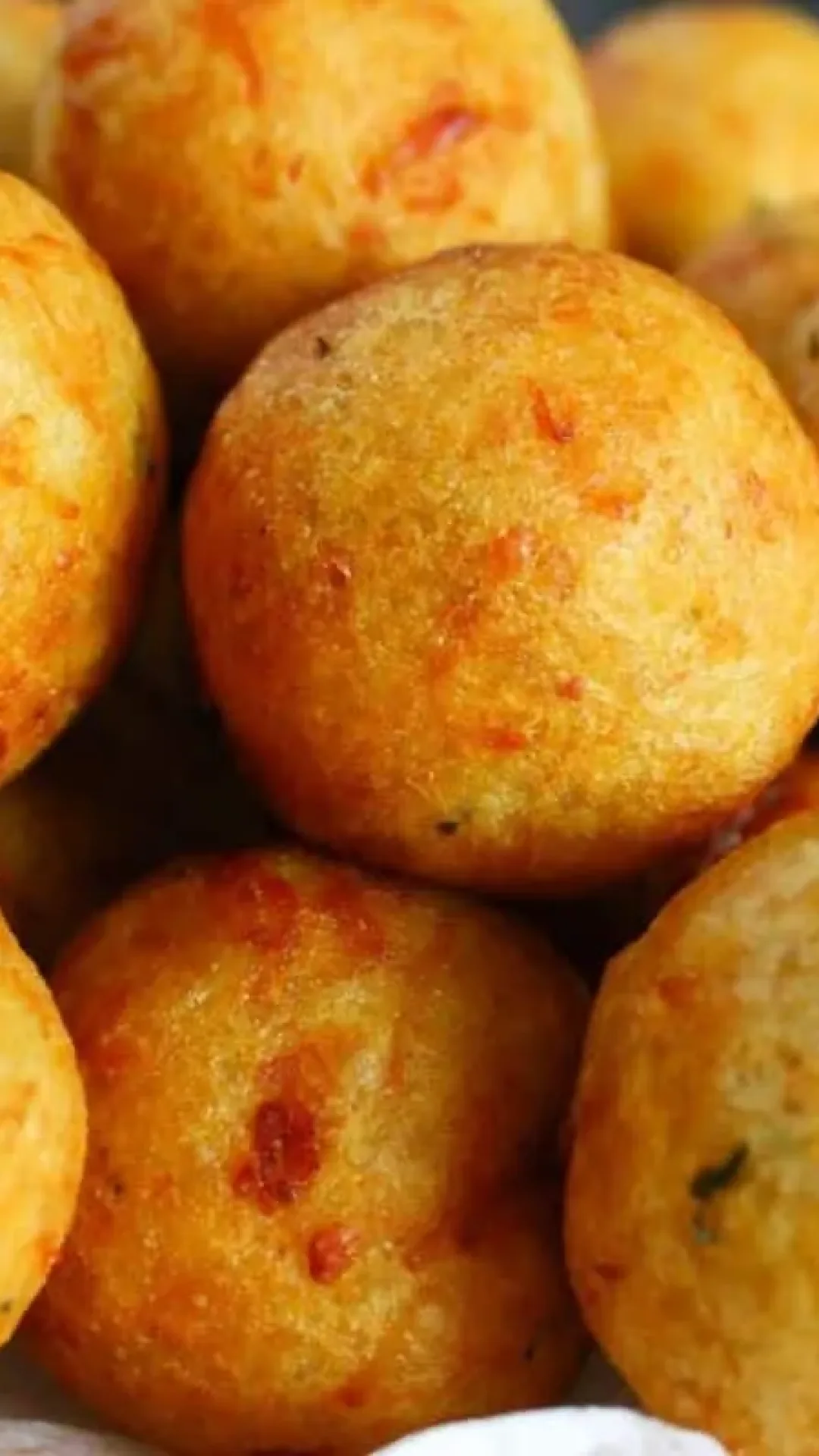 Bolinho de batata com frango muito fácil de fazer e a vontade é não parar de comer