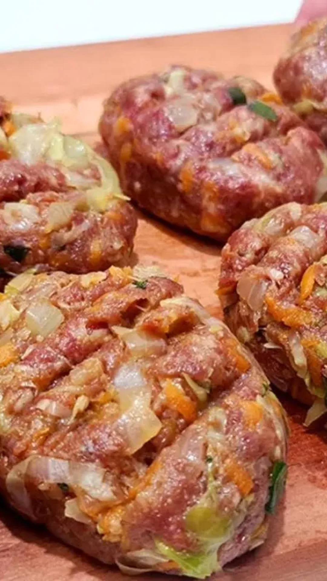 Bolinho de carne super fácil de preparar e que fica maravilhoso
