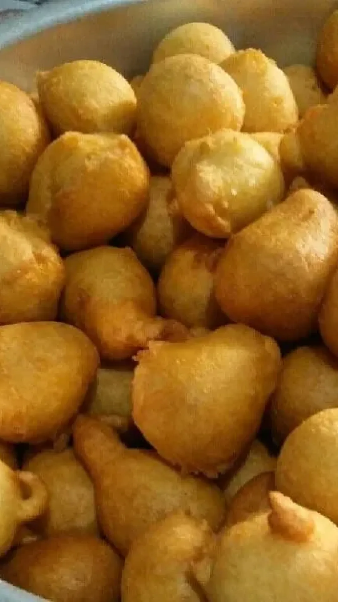 Bolinho de Chuva Salgado com Queijo
