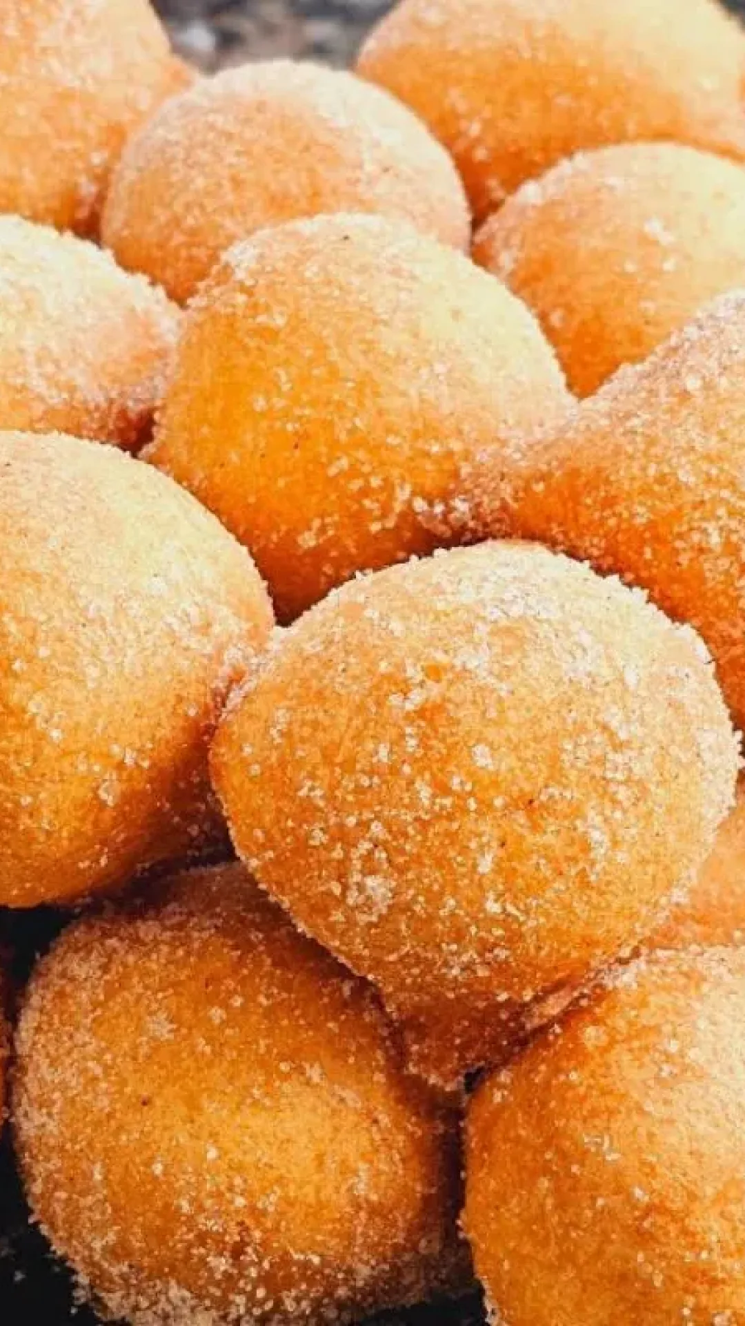 Bolinho de chuva tradicional igual ao da vovó, bem fofinho por dentro e crocante por fora