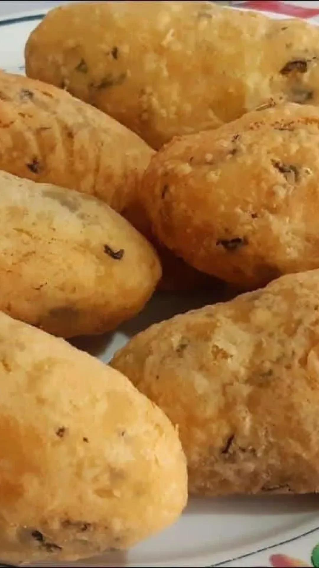 Bolinho de mandioca frito mega saboroso e mais fácil de fazer que coxinha