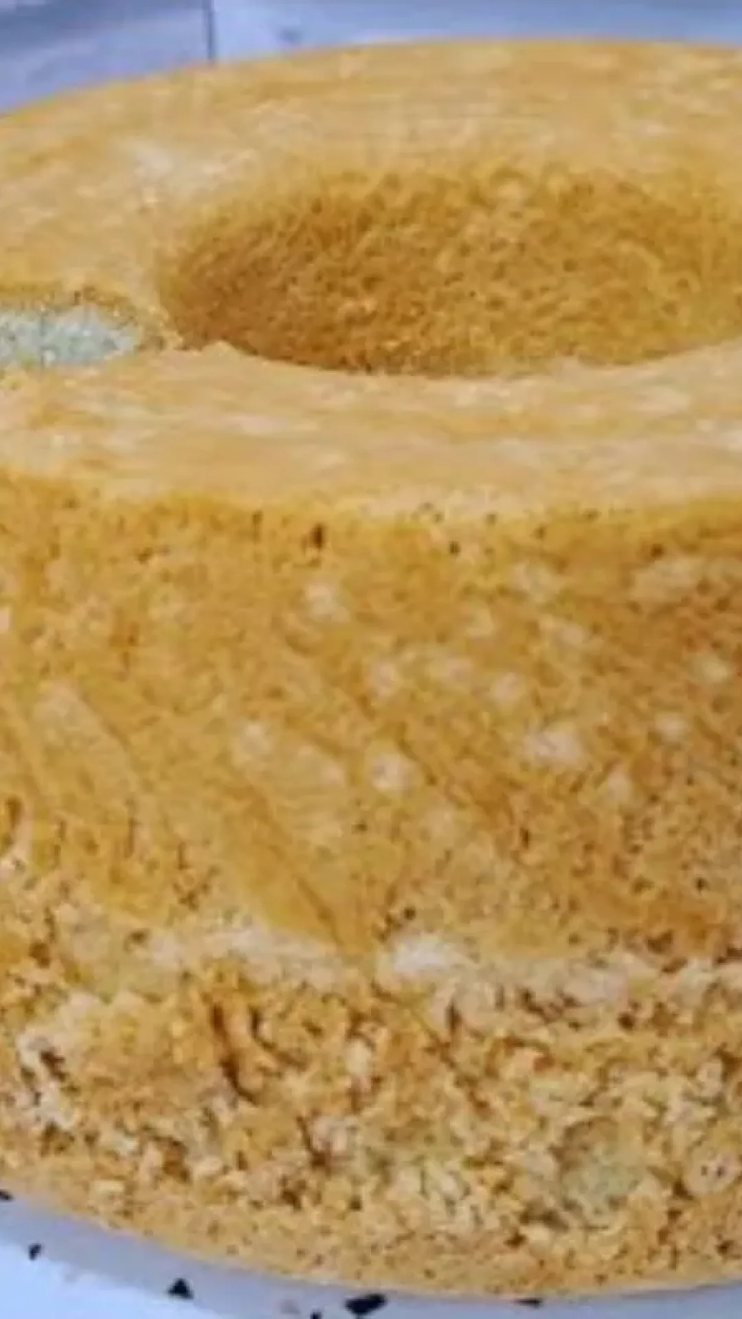 Bolo brevidade de polvilho com apenas 3 ingredientes que fica leve e saboroso
