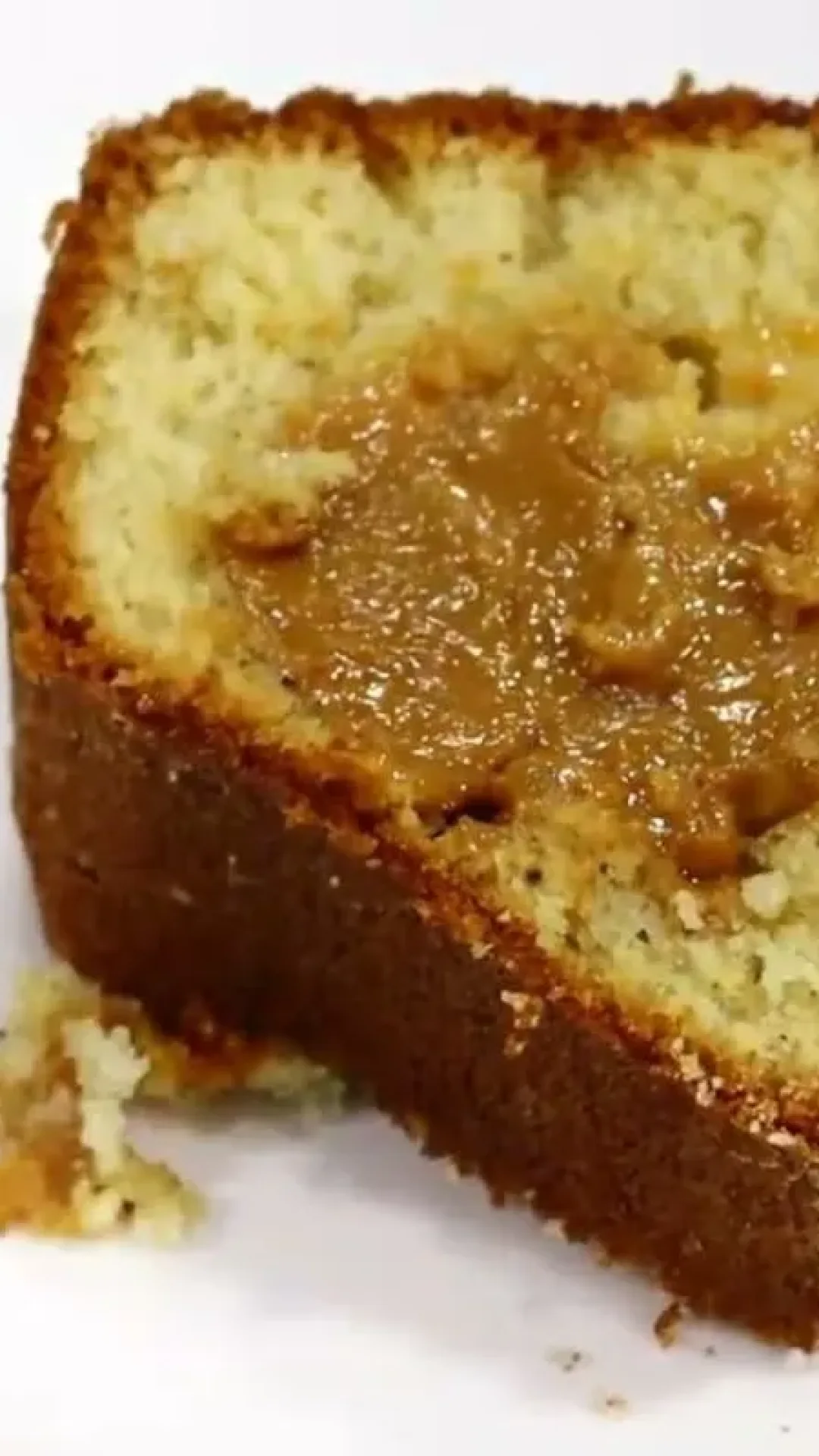 Bolo churros que já sai recheado do forno e derrete na boca de tão gostoso