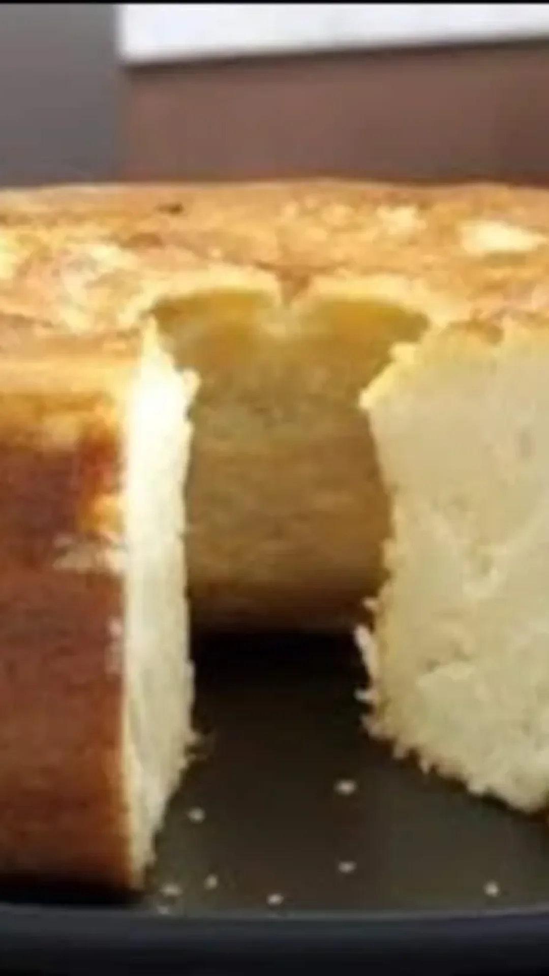 Bolo cremoso de coco, aquele bolo molhadinho e delicioso que todos vão querer repetir
