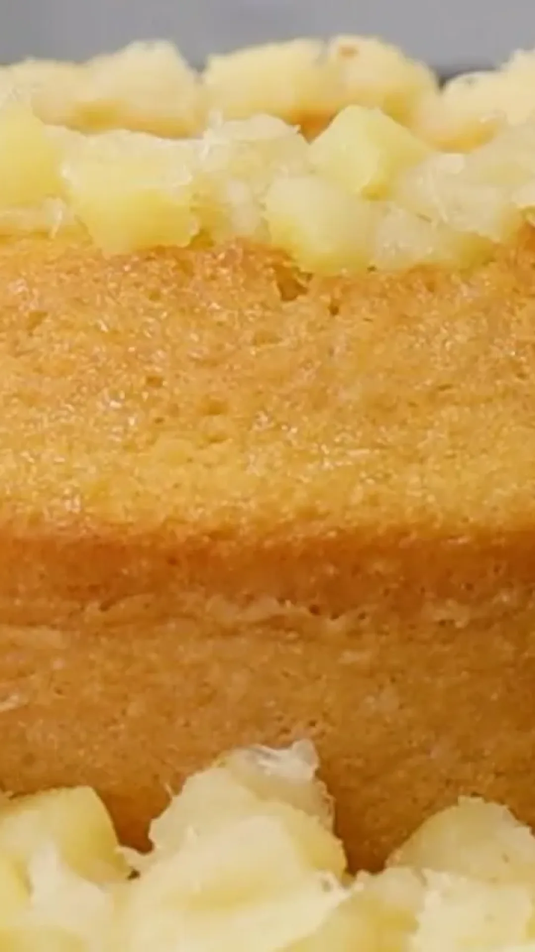 Bolo da vovó de abacaxi fofinho e delicioso que desmancha na boca