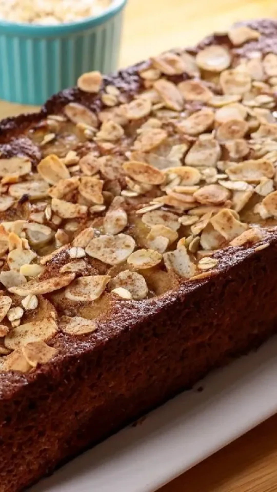 Bolo de banana com aveia rápido, fácil e muito saboroso para você saborear sem culpa