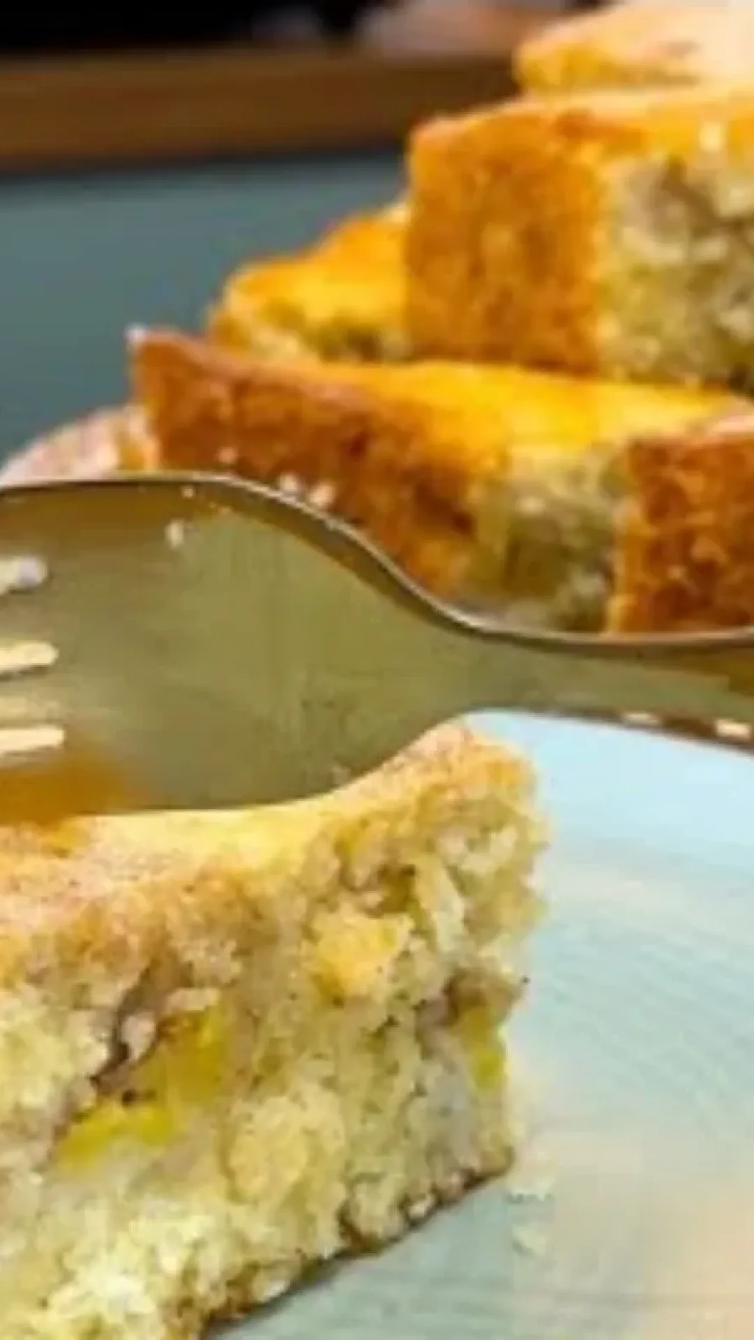 Bolo de banana com canela fofinho e cheiroso ótimo para o chá da tarde