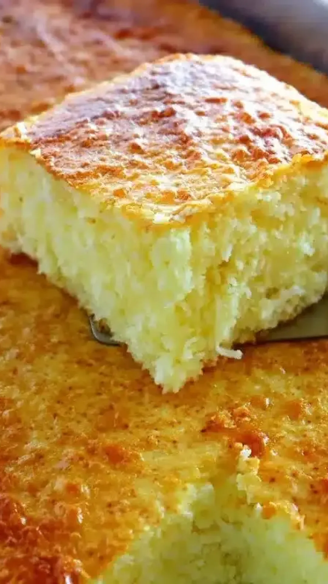 Bolo de coco sem farinha perfeito e muito fofinho para um café da tarde leve e saboroso