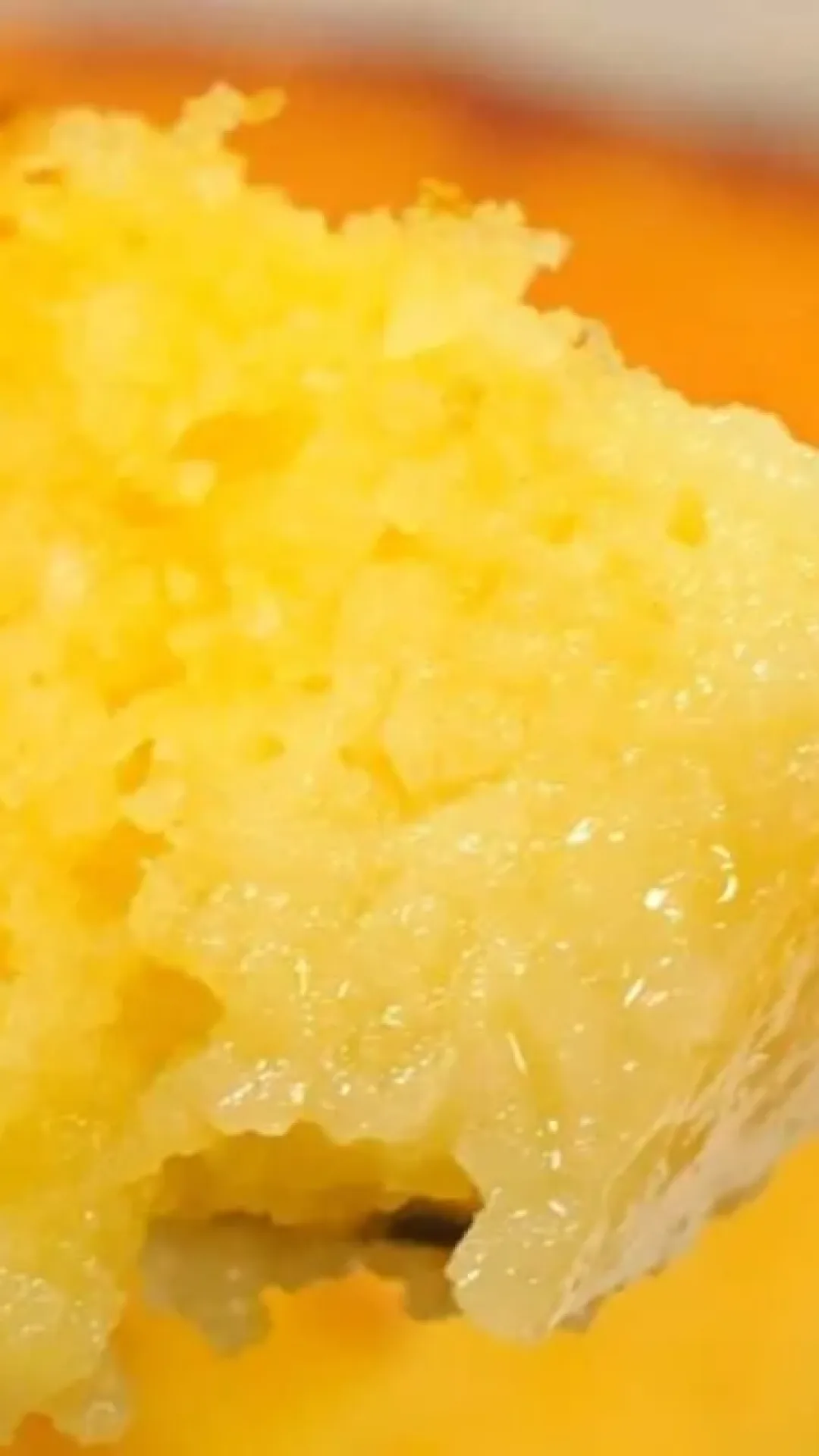 Bolo de fubá cremoso tradicional: receita que lembra casa de vó e agrada toda família