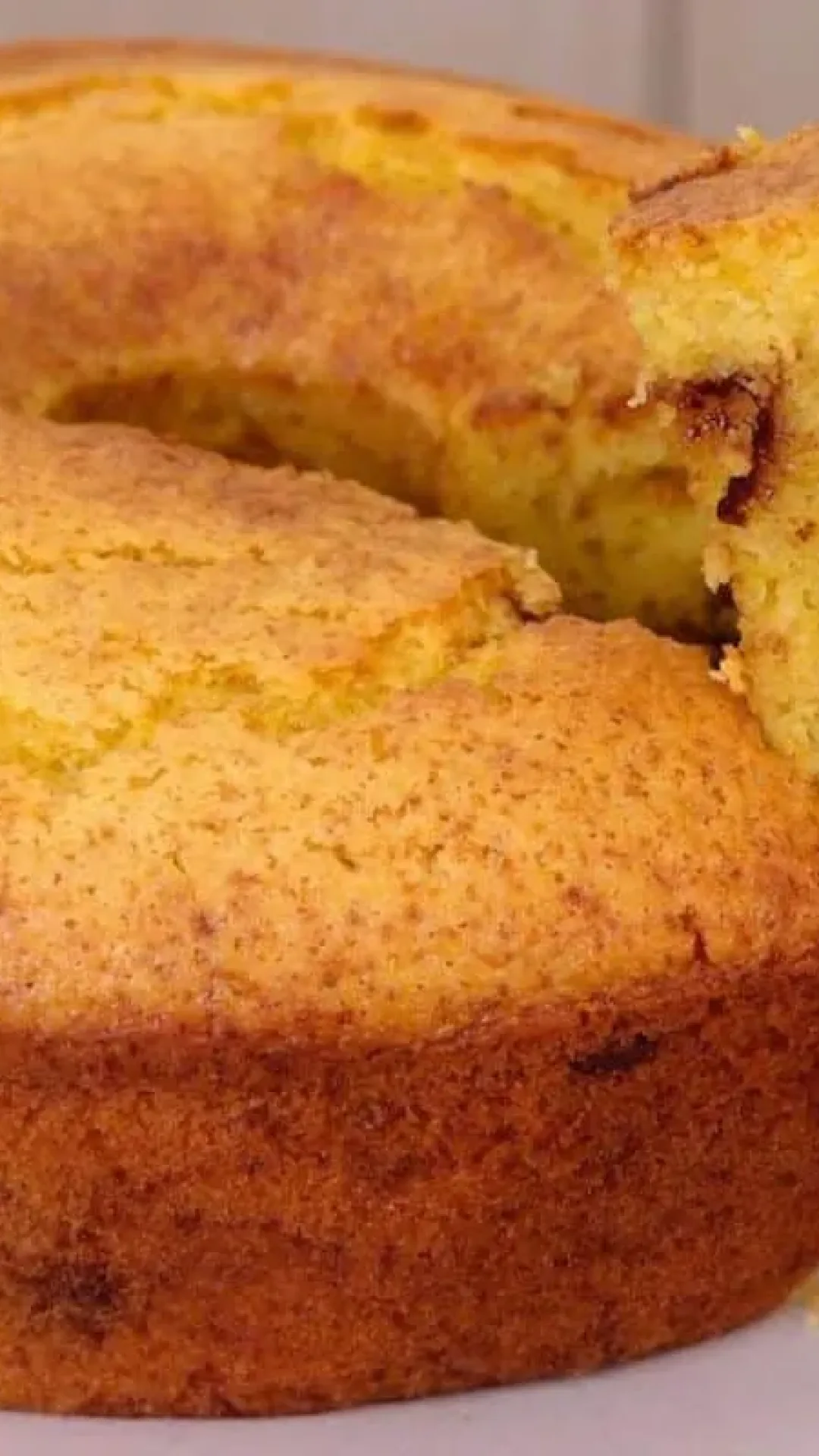 Bolo de laranja com chocolate: o melhor, super úmido e fofinho que você já provou