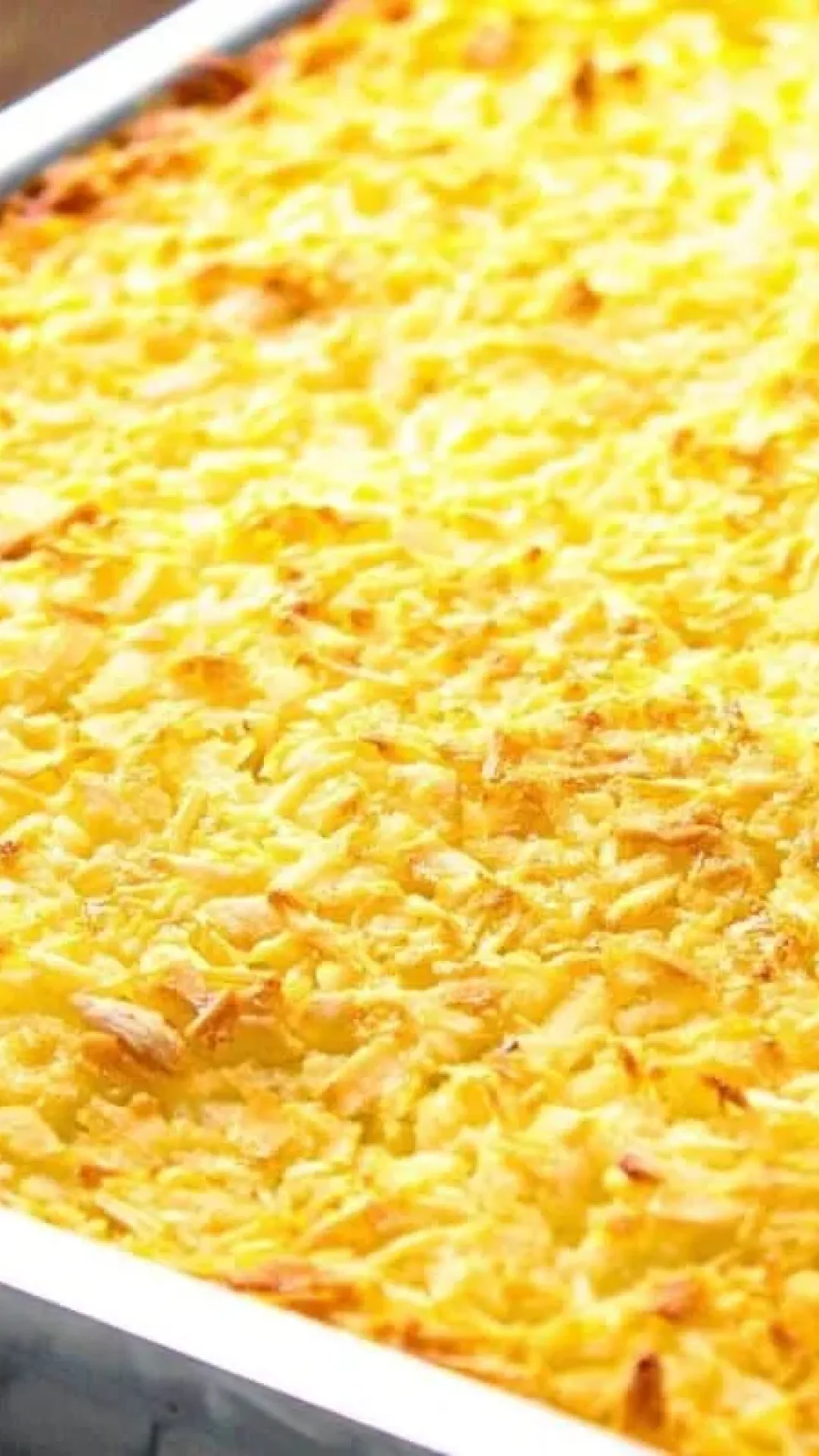 Bolo de mandioca cremoso que não leva farinha e fica pronto rapidinho para o lanche da tarde