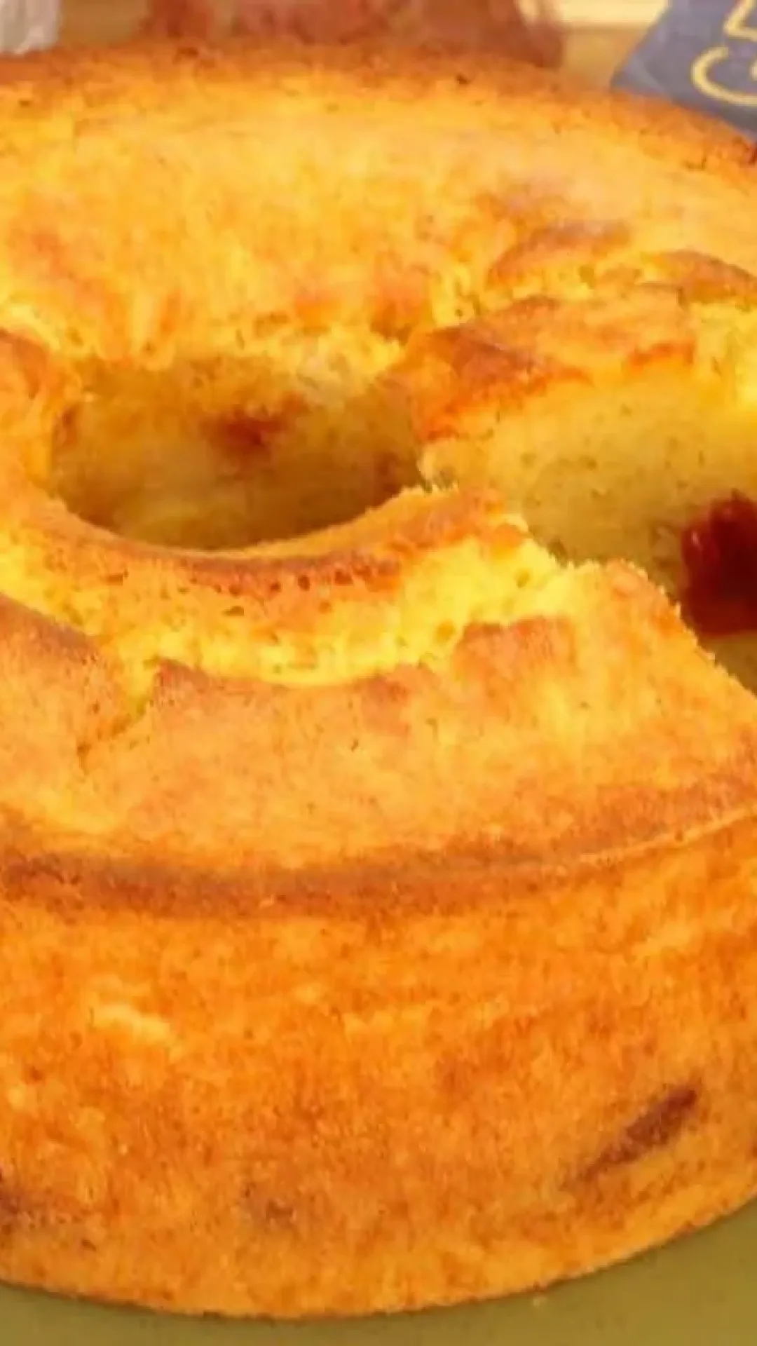 Bolo de milho com goiabada e requeijão: a combinação fácil e deliciosa que agrada a todos