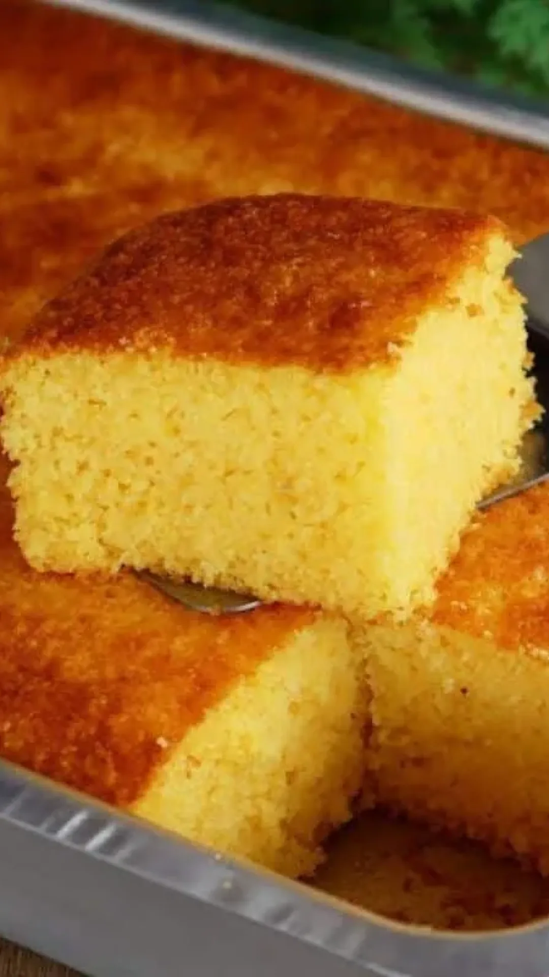 Bolo de milho fofinho com apenas 2 espigas que comprei na feira: receita simples e deliciosa