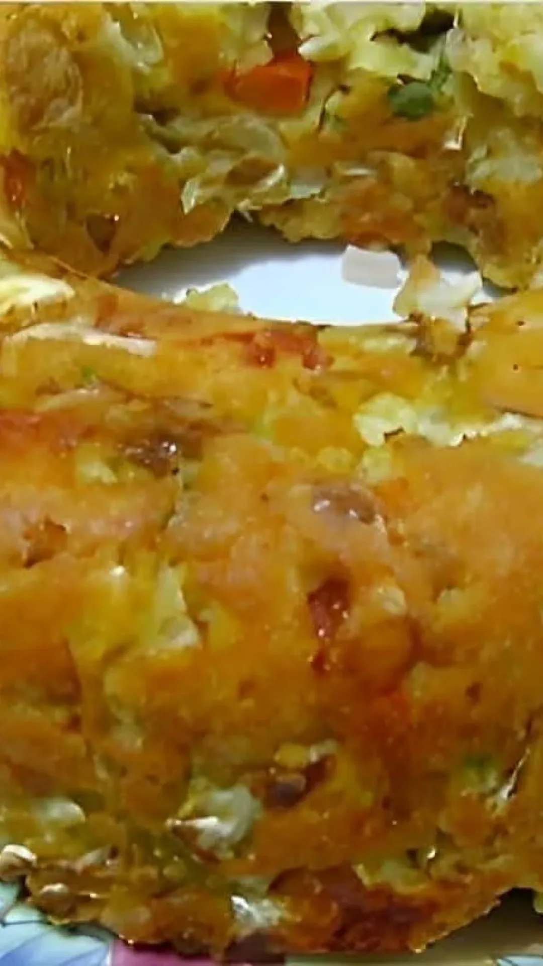 Bolo de repolho com legumes um bolo salgado saudável e prático as crianças adoram
