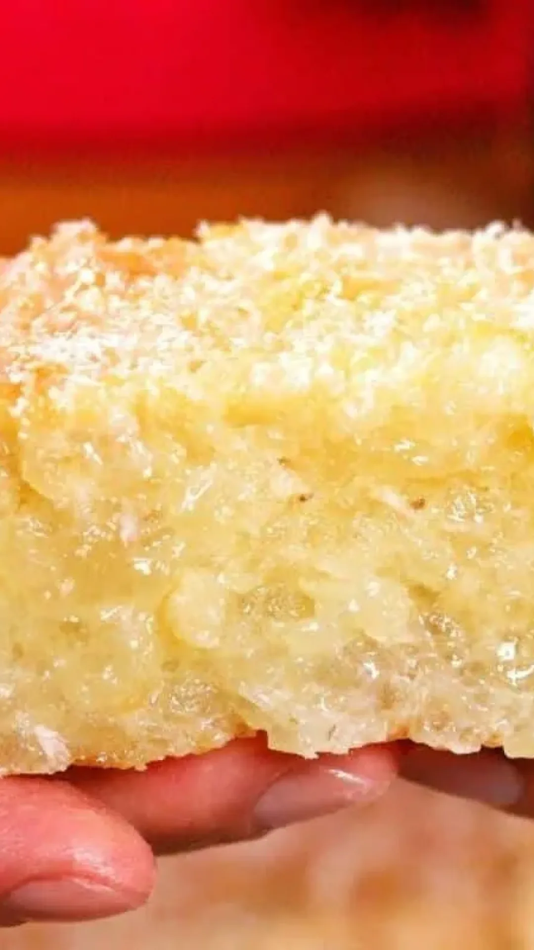Bolo de tapioca com coco delicioso e muito fácil de fazer para o café da manhã
