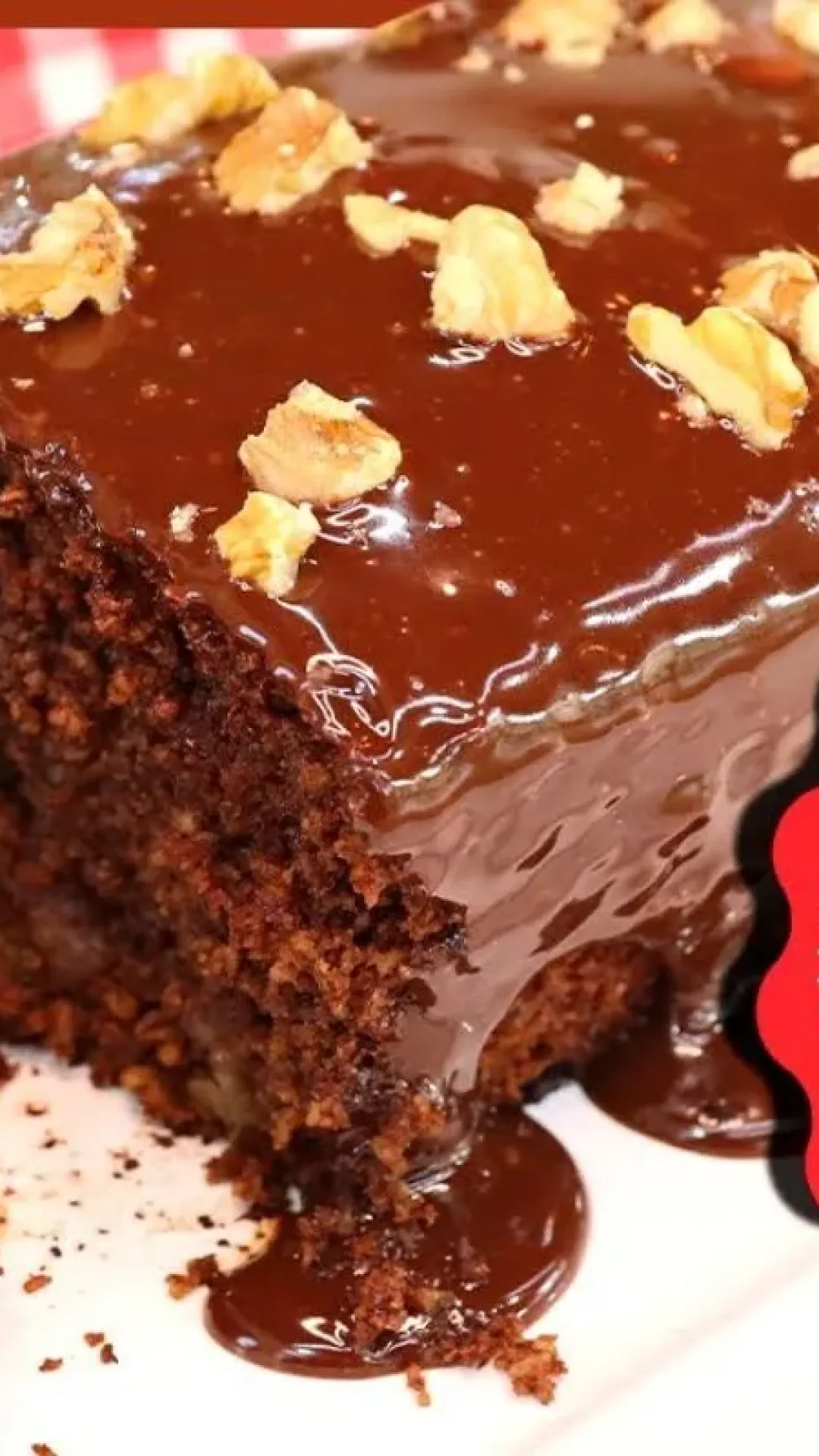 Bolo fit de chocolate sem glúten e sem lactose para comer sem culpa no café