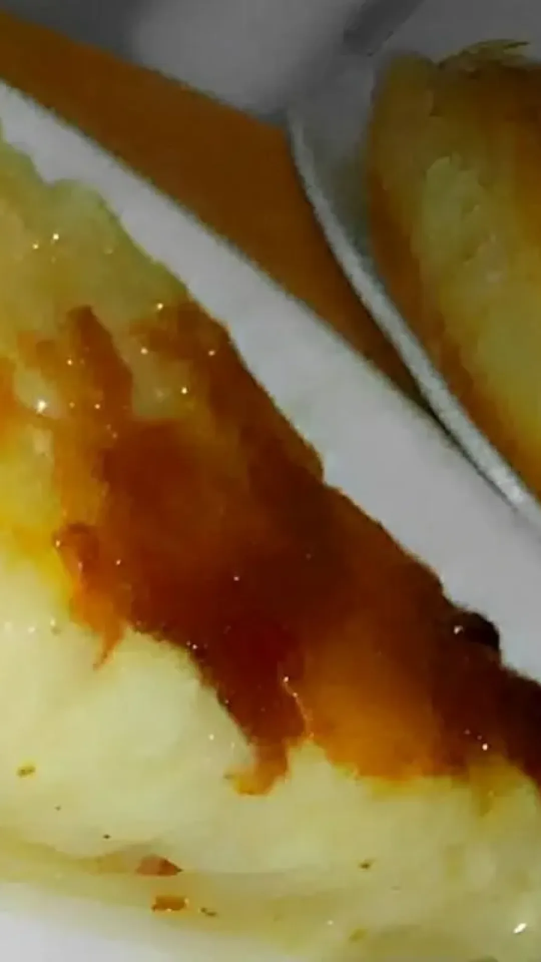 Bolo queijadinha delicioso e fácil de fazer basta bater os ingredientes no liquidificador e assar