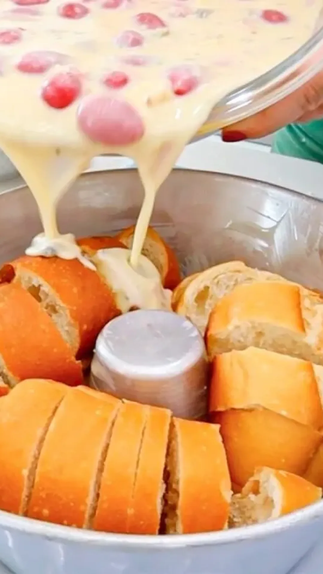 Bolo salgado: este bolo salgado vai salvar seu lanche ou sua mesa de festa de Fim de Ano