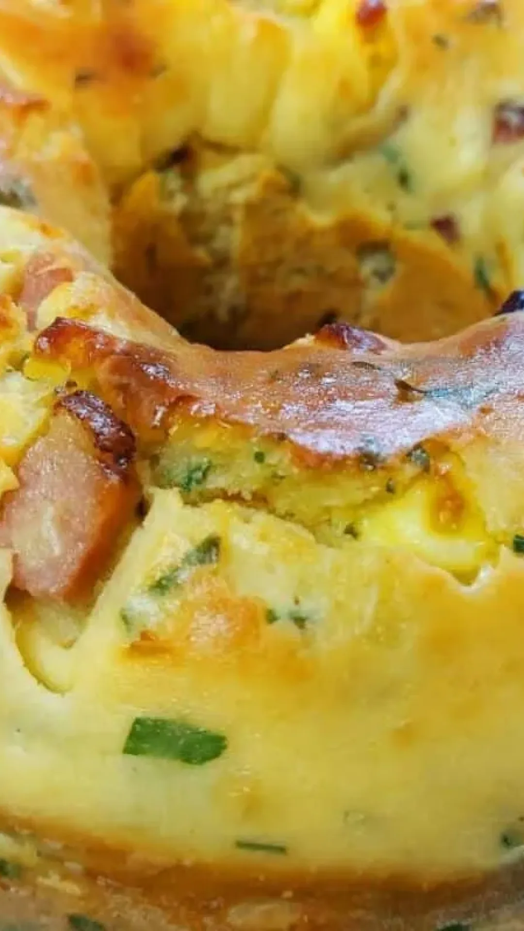 Bolo salgado úmido e saboroso: combina perfeitamente com seu café da manhã