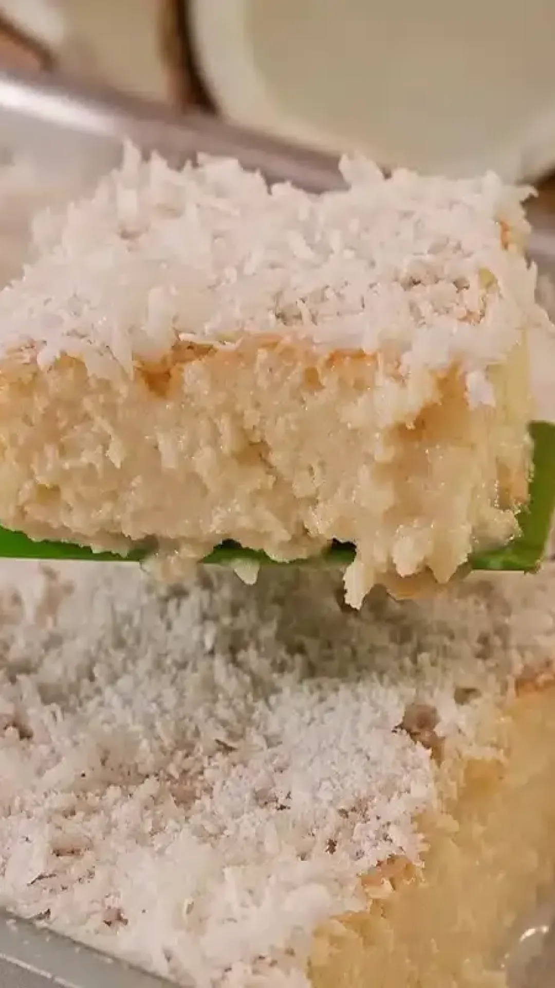 Bolo toalha felpuda bem molhadinho, receita simples que faz sucesso com todo mundo na sua casa