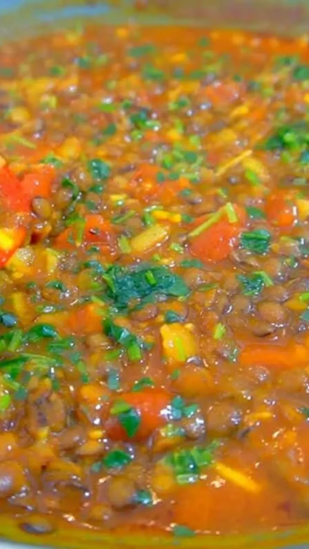 Bolonhesa de lentilha com sabor surpreendente e ideal para substituir a carne
