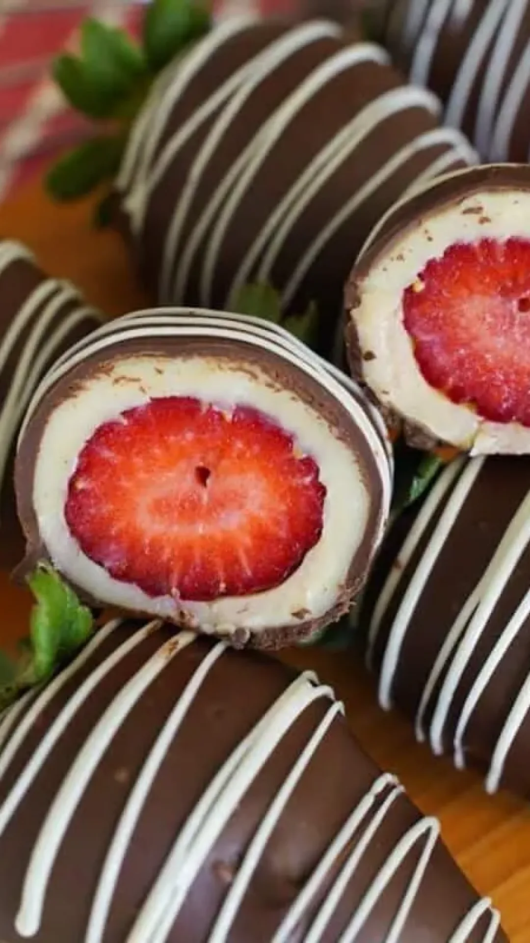 Bombom de morango: aprenda o passo a passo de como fazer esse doce clássico e delicioso