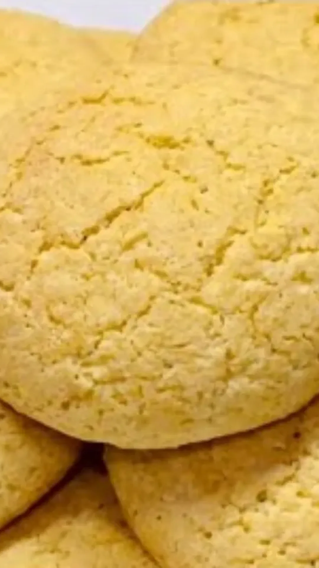 Broa sem farinha de trigo sem leite e derrete na boca com sabor de fazenda