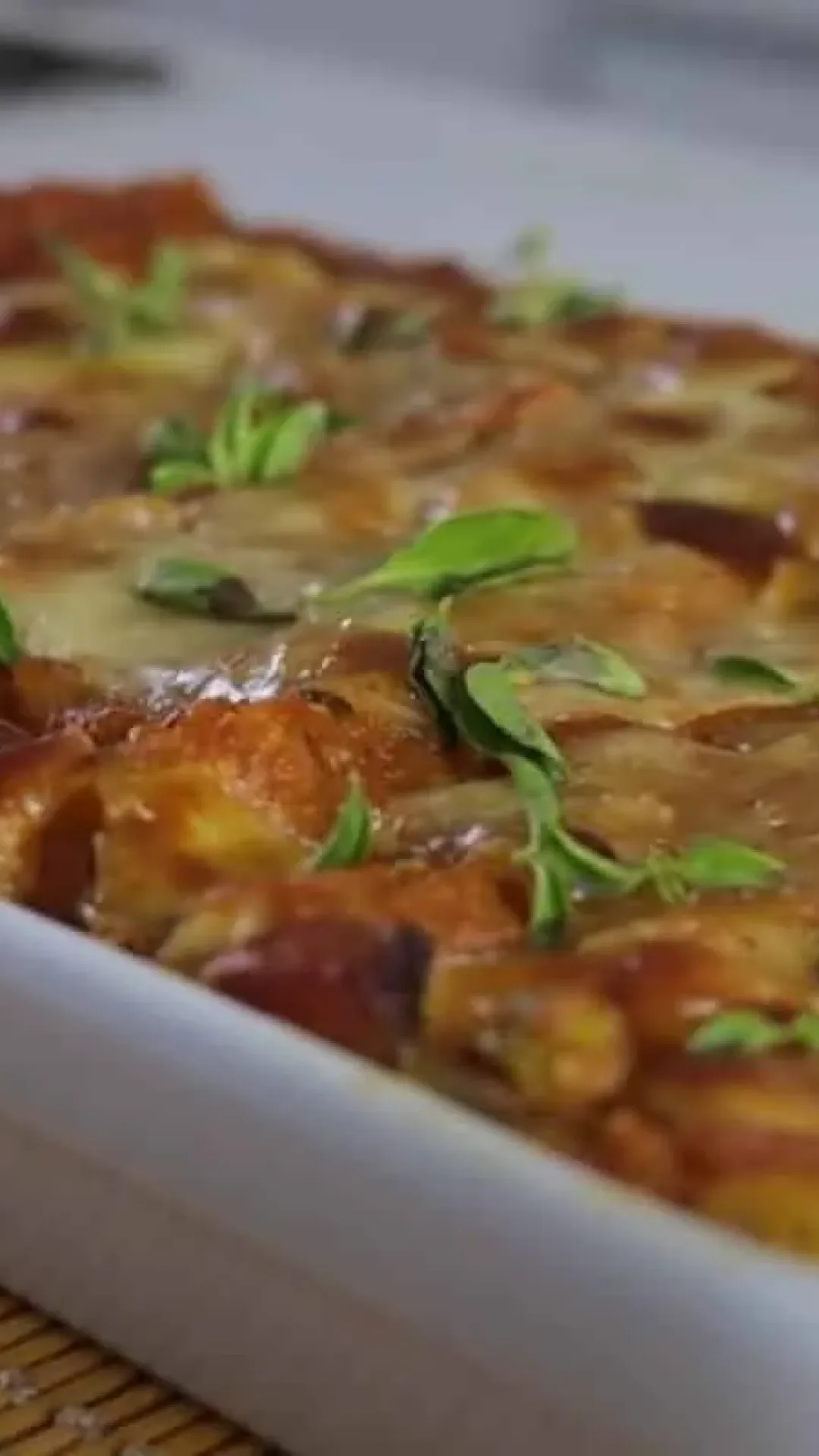 Canelone com massa de lasanha delicioso: sobrou massa? Transforme nessa receita fácil e saborosa