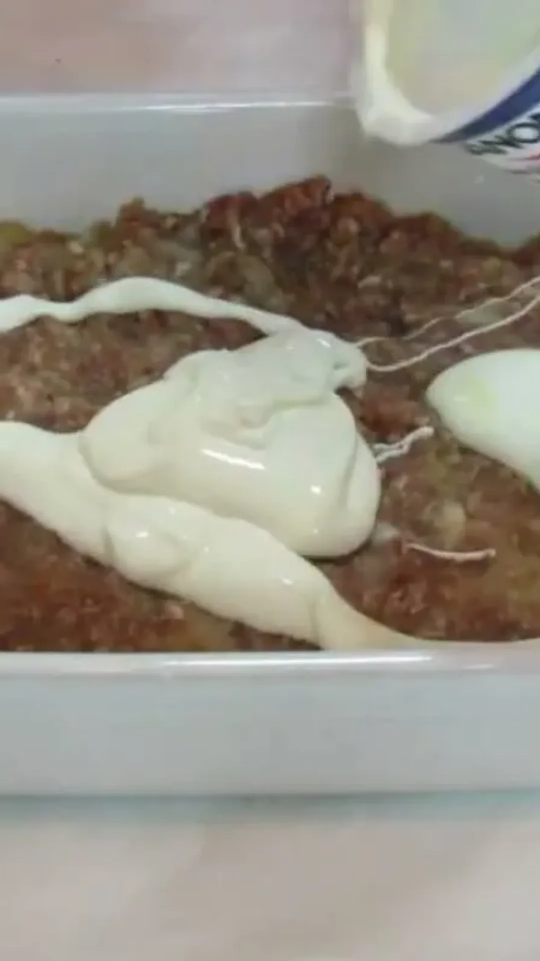 Carne moída recheada para saborear no almoço de fim de semana