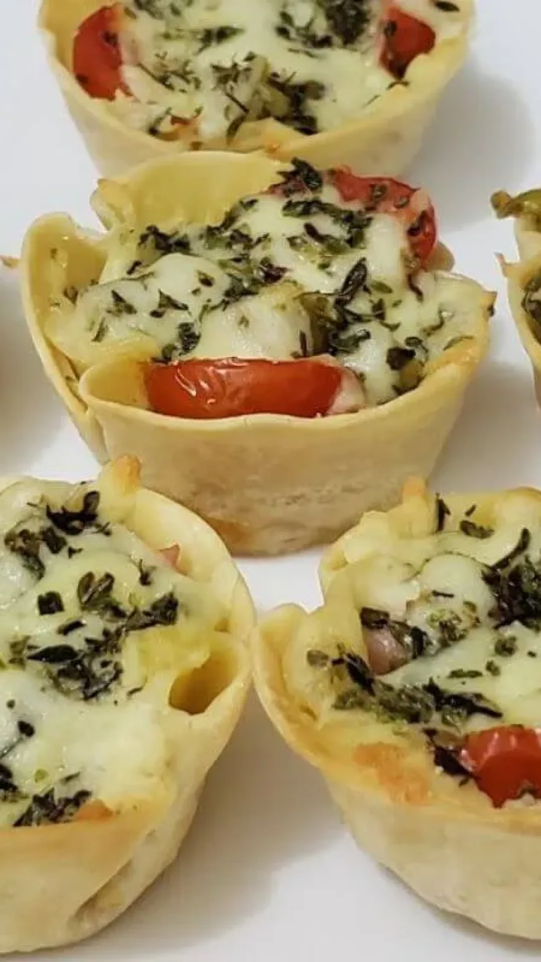 Cestinha de massa de pastel um petisco muito saboroso e fácil de preparar