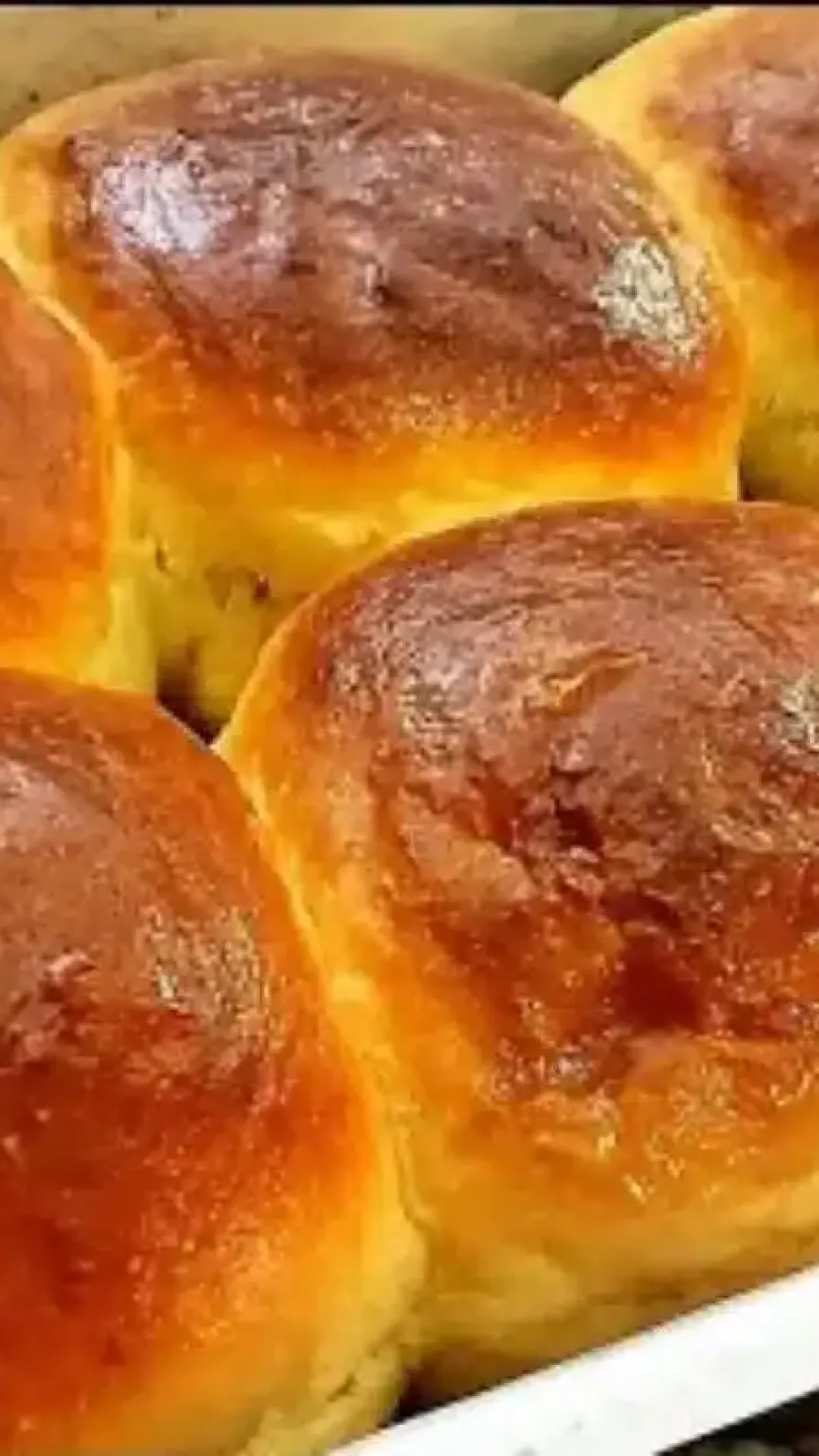 Chegou a hora do café da tarde: receita de pão caseiro econômico e fácil de fazer