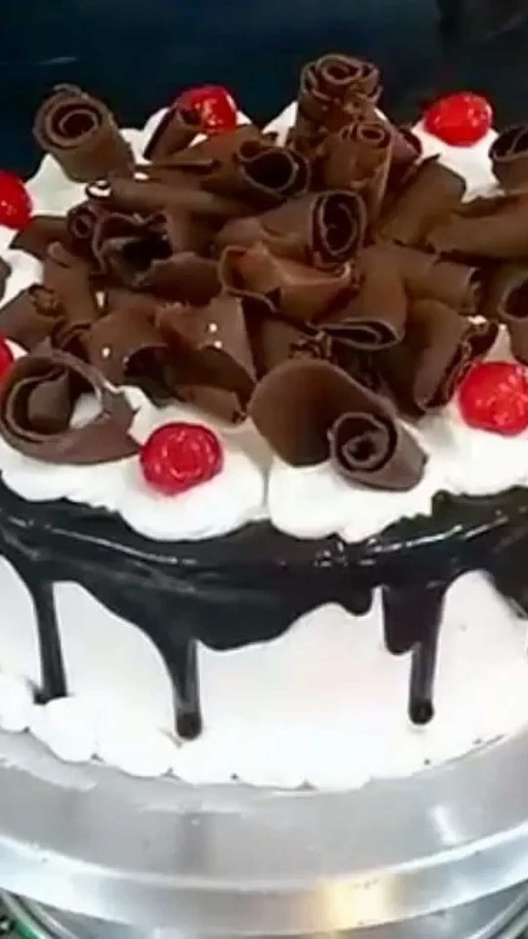 Cobertura de Chocolate que Escorre no Bolo