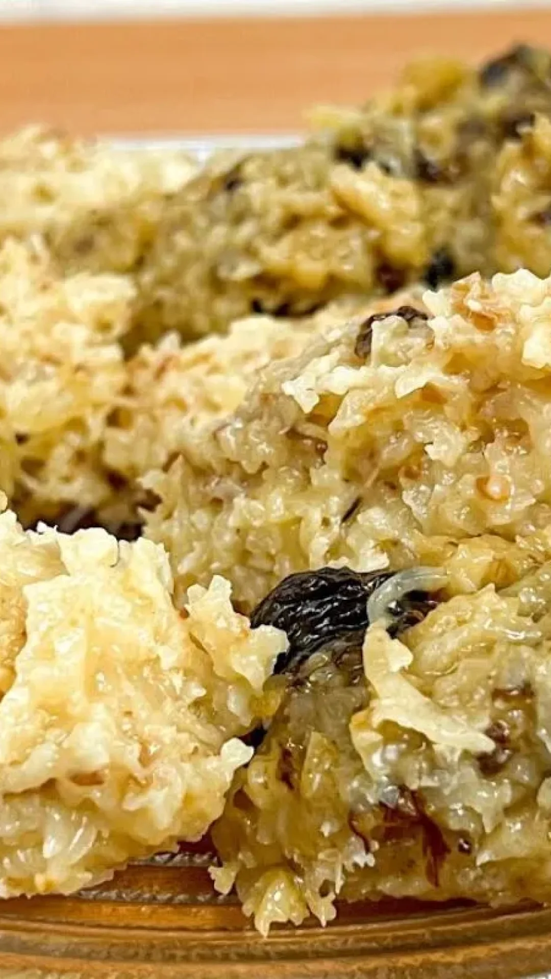 Cocada de frigideira sequinha por fora e cremosa por dentro, sobremesa rápida e deliciosa