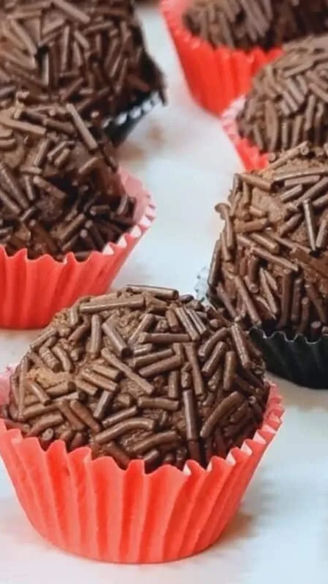 Como fazer brigadeiro sem açúcar para você comer na sobremesa ou na sua festinha